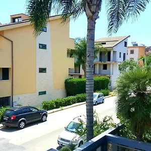 La 3*, Gela Italia