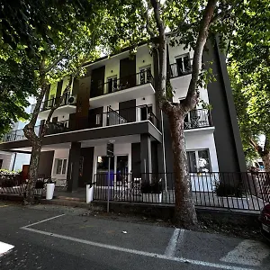 Crisvan Hotel