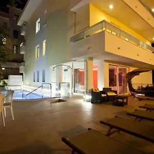 Thea & Spa Aparthotel
